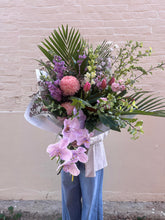 Load image into Gallery viewer, Pastel Daily Arrangement in a vase or ceramic pot