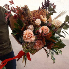 Load image into Gallery viewer, Scooter Daily Bouquet Tonal